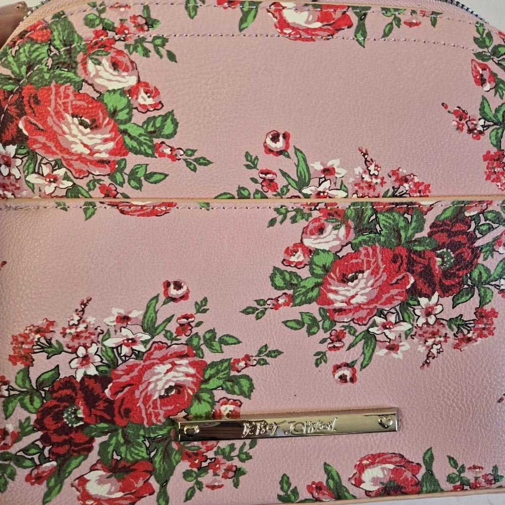 Betsey Johnson pink floral roses faux leather cross body with chain bow accent - Picture 3 of 12